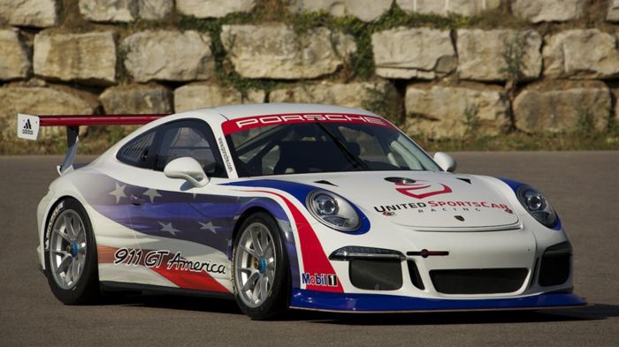 Η Porsche κατασκεύασε για το USCR των Η.Π.Α. και θα λανσάρει μια ειδική έκδοση της 911, την GT America, η οποία είναι βασισμένη στην GT3 Cup, με τα χρώματα της αμερικανικής σημαίας.